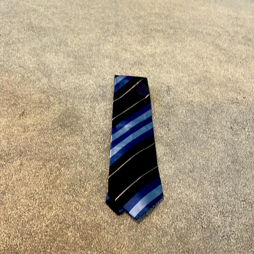 Authentic Burberry London tie